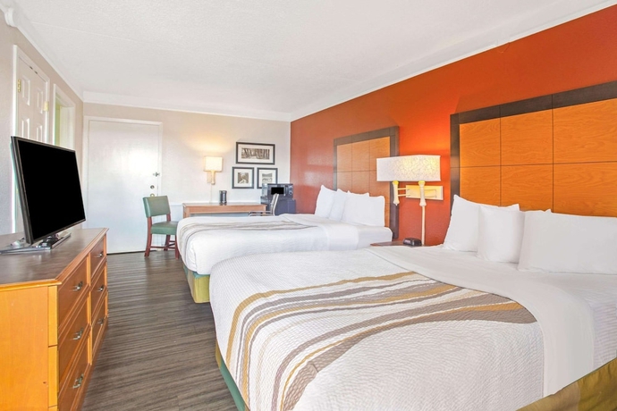 Imagen de la habitación del Hotel La Quinta Inn By Wyndham Victoria. Foto 2