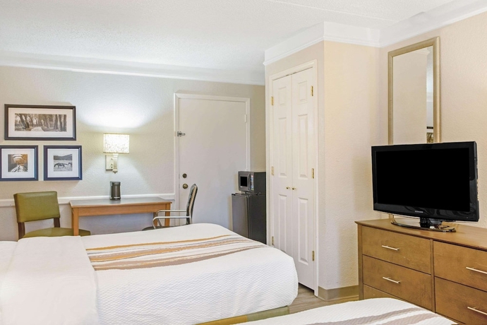 Imagen de la habitación del Hotel La Quinta Inn By Wyndham Victoria. Foto 5