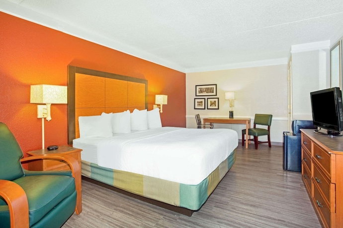Imagen de la habitación del Hotel La Quinta Inn By Wyndham Victoria. Foto 6