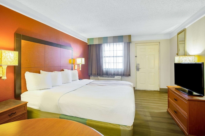 Imagen de la habitación del Hotel La Quinta Inn By Wyndham Victoria. Foto 15