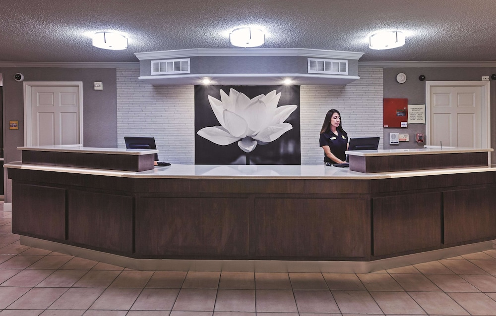 Imagen de los interiores del Hotel La Quinta Inn By Wyndham and Conference Center San Angelo. Foto 18