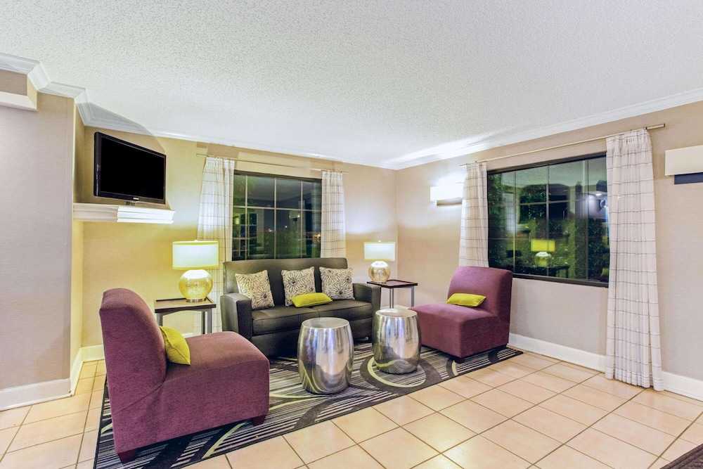 Imagen de los interiores del Hotel La Quinta Inn By Wyndham and Conference Center San Angelo. Foto 20