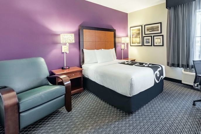 Imagen de la habitación del Hotel La Quinta Inn Naples Airport. Foto 6