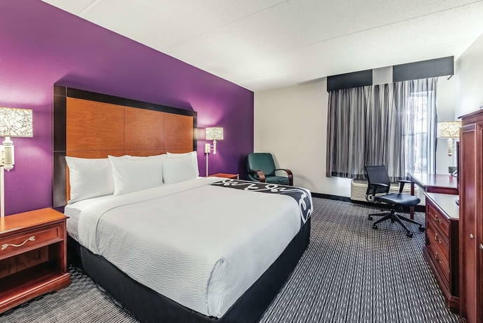 Imagen de la habitación del Hotel La Quinta Inn Naples Airport. Foto 8