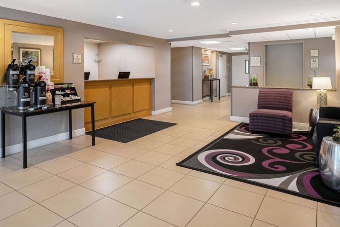 Imagen de los interiores del Hotel La Quinta Inn Naples Airport. Foto 19