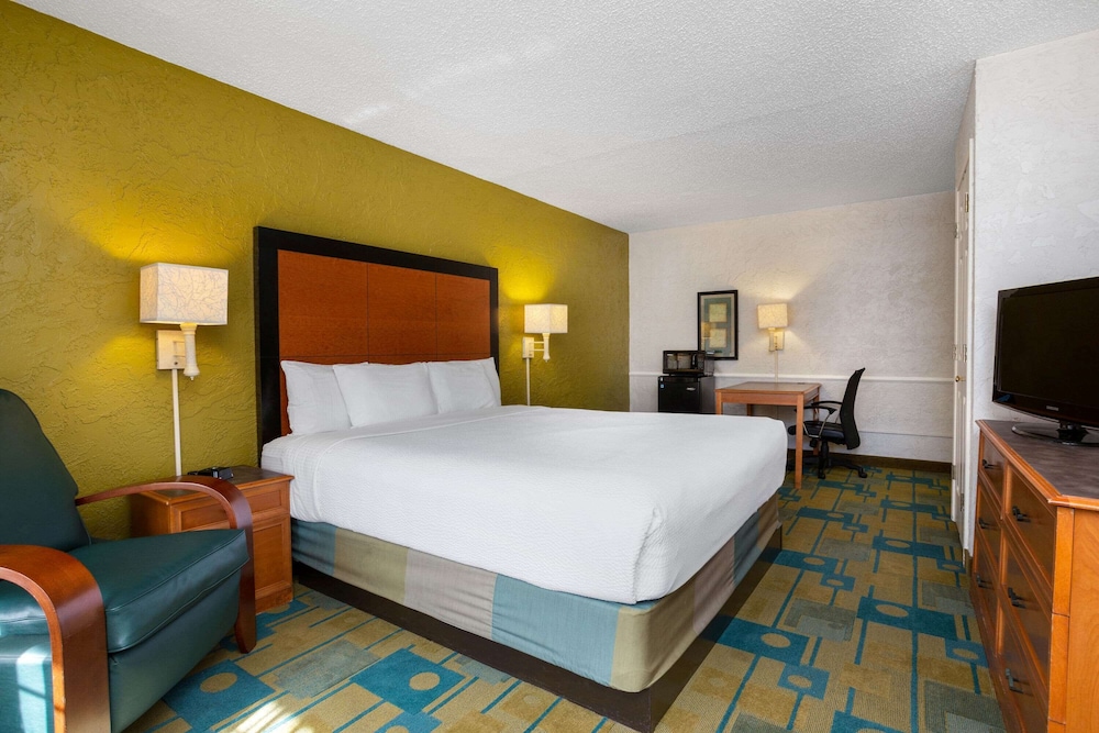 Imagen de la habitación del Hotel La Quinta Inn Tampa Airport Stadium Westshore. Foto 5