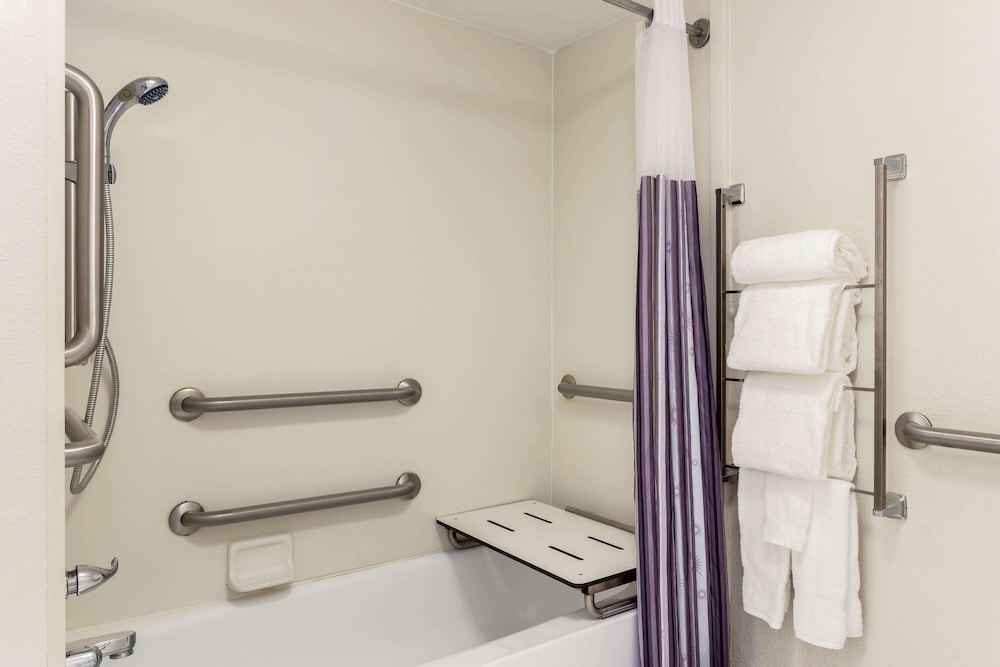 Imagen de la habitación del Hotel La Quinta Inn Tampa Airport Stadium Westshore. Foto 19