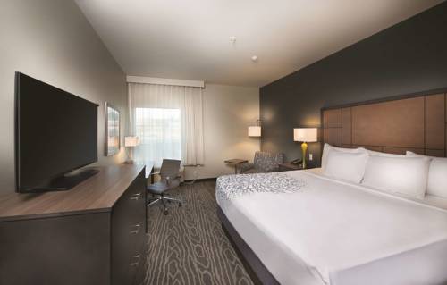 Imagen de la habitación del Hotel La Quinta Inn & Suites Branson - Hollister. Foto 1
