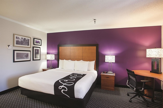 Imagen de la habitación del Hotel La Quinta Inn & Suites by Wyndham Baton Rouge Siegen Lane. Foto 8