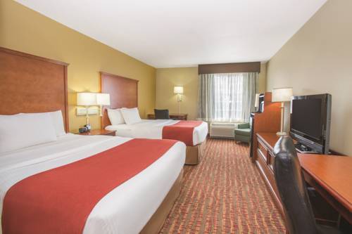 Imagen de la habitación del Hotel La Quinta Inn & Suites by Wyndham Bentonville. Foto 5