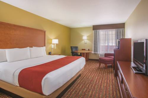 Imagen de la habitación del Hotel La Quinta Inn & Suites by Wyndham Bentonville. Foto 9