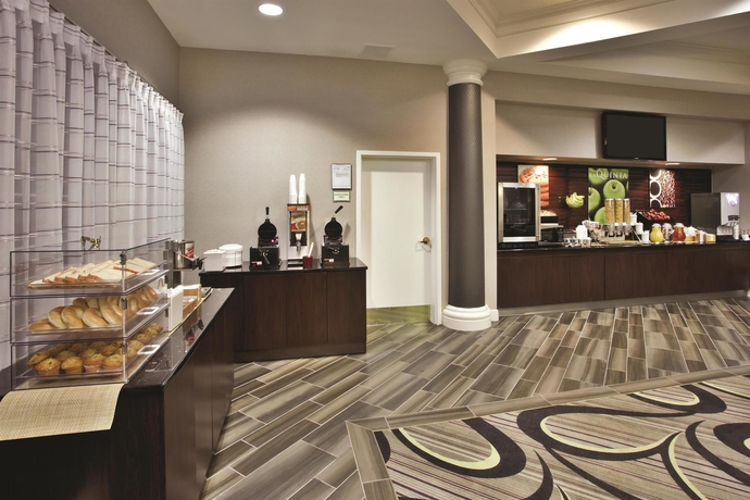 Imagen del bar/restaurante del Hotel La Quinta Inn & Suites by Wyndham Birmingham Homewood. Foto 5