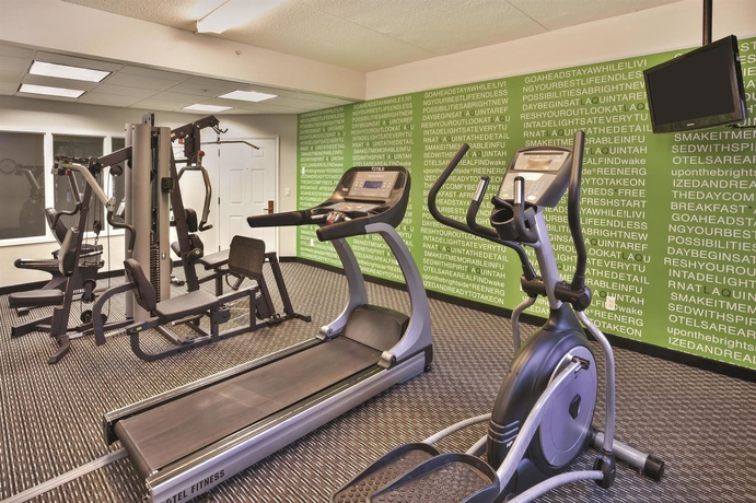 Imagen de los interiores del Hotel La Quinta Inn & Suites by Wyndham Birmingham Homewood. Foto 14