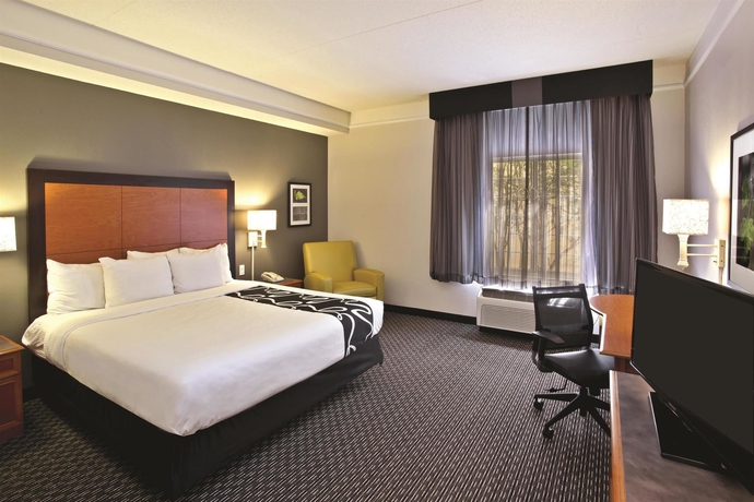 Imagen de la habitación del Hotel La Quinta Inn & Suites by Wyndham Birmingham Homewood. Foto 9