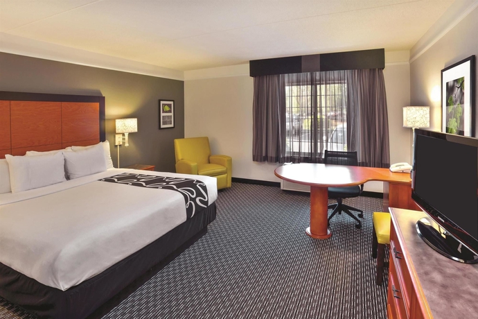 Imagen de la habitación del Hotel La Quinta Inn & Suites by Wyndham Birmingham Homewood. Foto 10