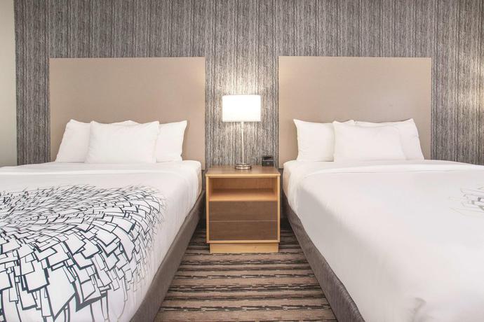 Imagen de la habitación del Hotel La Quinta Inn & Suites by Wyndham Buffalo Amherst. Foto 10