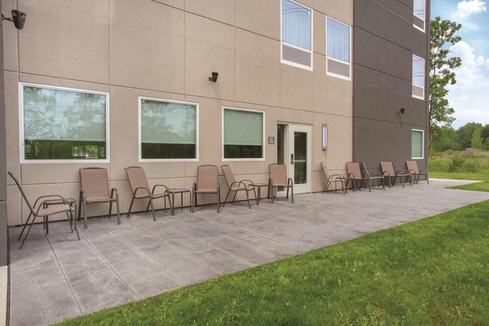 Imagen general del Hotel La Quinta Inn & Suites by Wyndham Buffalo Amherst. Foto 4
