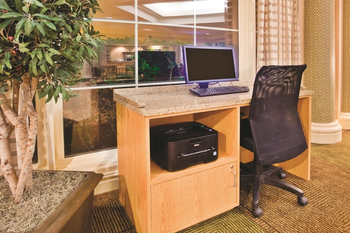 Imagen de los interiores del Hotel La Quinta Inn & Suites by Wyndham Charlotte Airport South. Foto 14