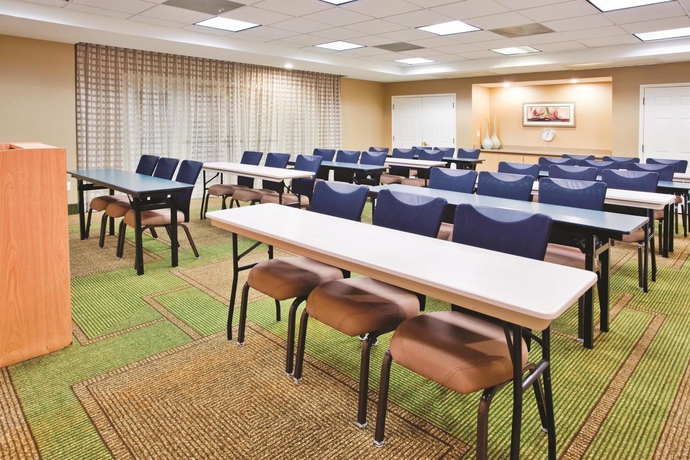 Imagen de los interiores del Hotel La Quinta Inn & Suites by Wyndham Charlotte Airport South. Foto 15