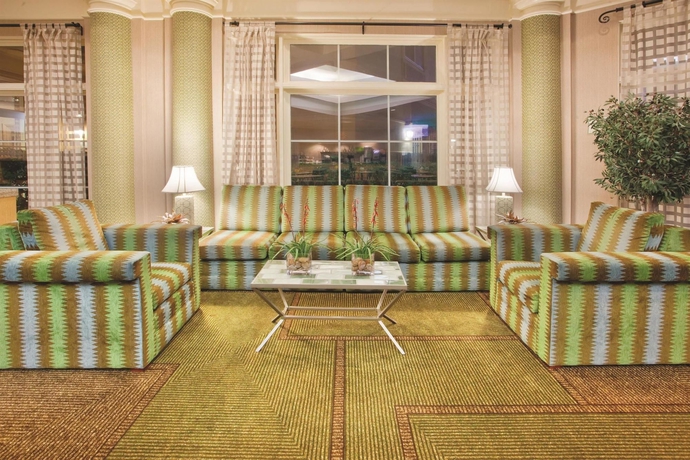 Imagen de los interiores del Hotel La Quinta Inn & Suites by Wyndham Charlotte Airport South. Foto 17