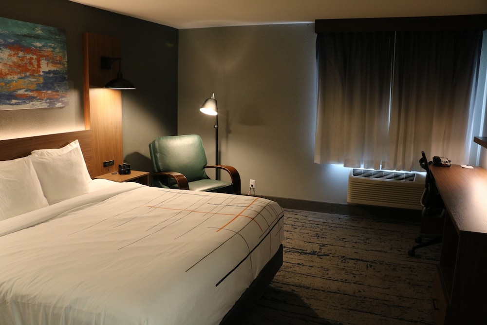 Imagen de la habitación del Hotel La Quinta Inn & Suites by Wyndham Chicago Gurnee. Foto 4