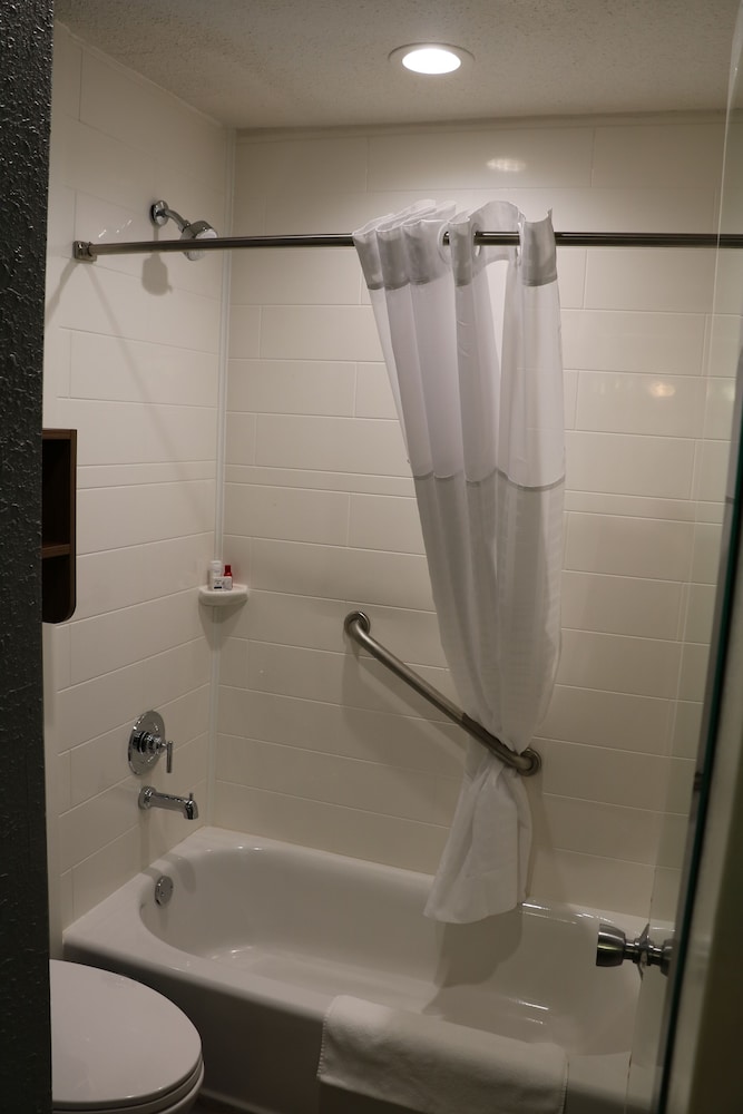 Imagen de la habitación del Hotel La Quinta Inn & Suites by Wyndham Chicago Gurnee. Foto 7