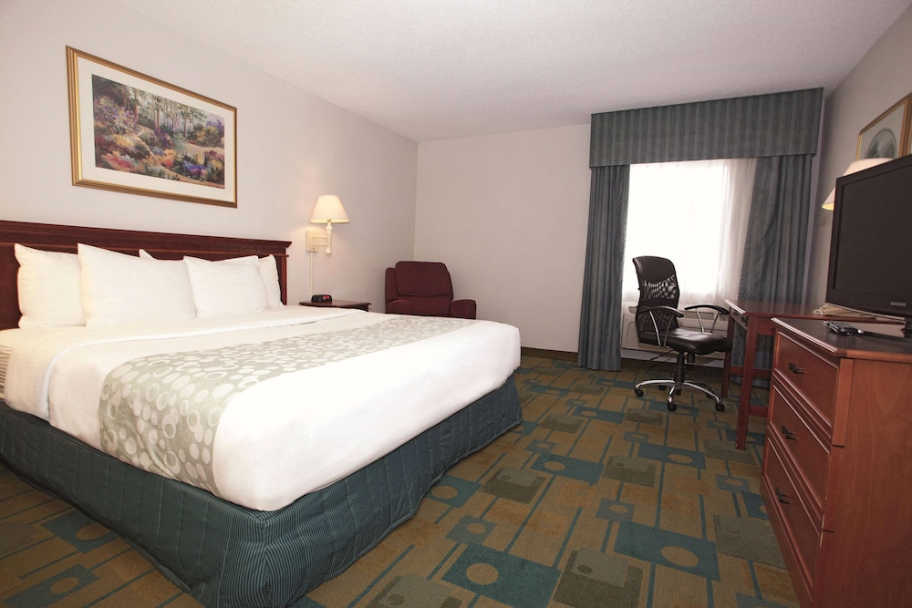 Imagen de la habitación del Hotel La Quinta Inn & Suites by Wyndham Chicago Gurnee. Foto 8
