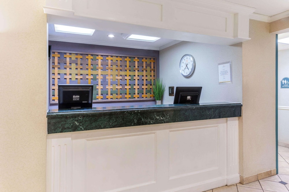 Imagen de los interiores del Hotel La Quinta Inn & Suites by Wyndham Chicago Gurnee. Foto 19