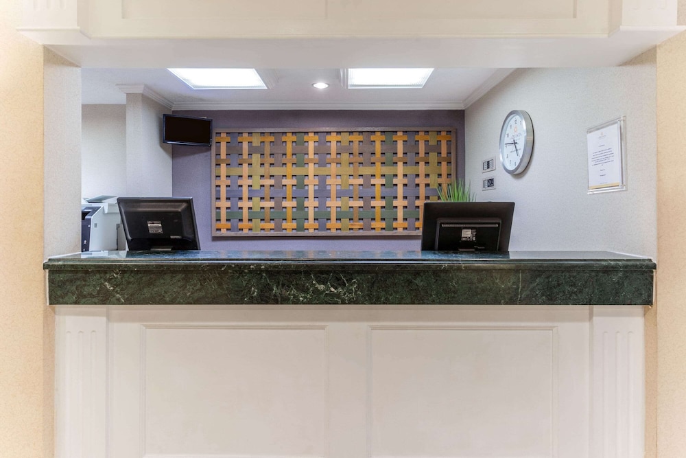 Imagen de los interiores del Hotel La Quinta Inn & Suites by Wyndham Chicago Gurnee. Foto 20