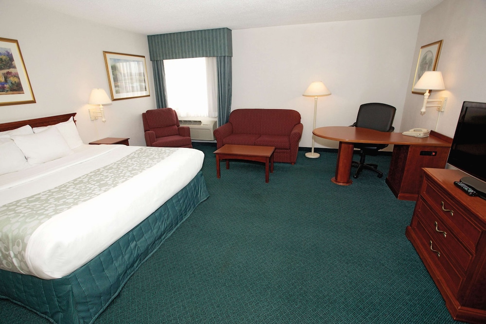 Imagen de la habitación del Hotel La Quinta Inn & Suites by Wyndham Chicago Gurnee. Foto 12