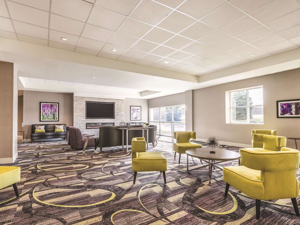 Imagen de los interiores del Hotel La Quinta Inn & Suites by Wyndham Cincinnati Sharonville. Foto 16