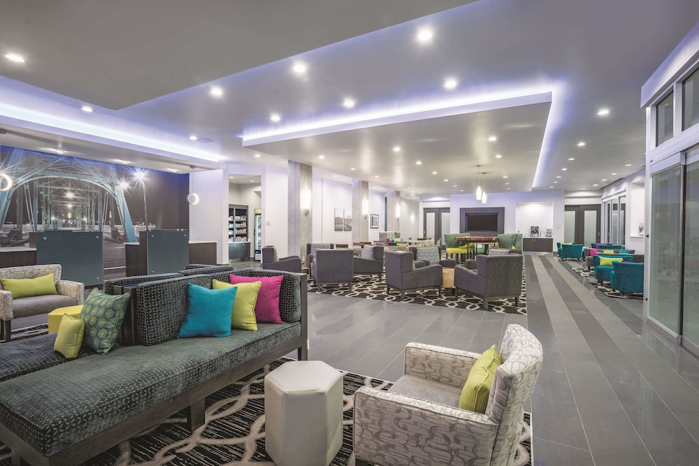 Imagen de los interiores del Hotel La Quinta Inn & Suites by Wyndham Cleveland TN. Foto 15
