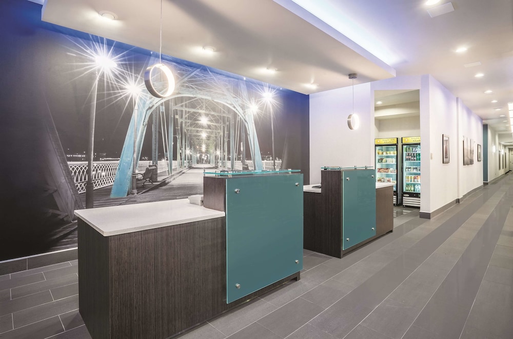 Imagen de los interiores del Hotel La Quinta Inn & Suites by Wyndham Cleveland TN. Foto 16