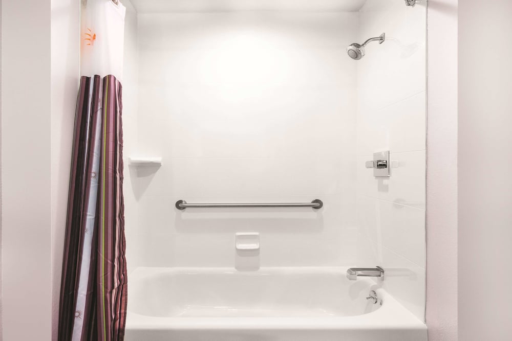 Imagen de la habitación del Hotel La Quinta Inn & Suites by Wyndham Cleveland TN. Foto 14