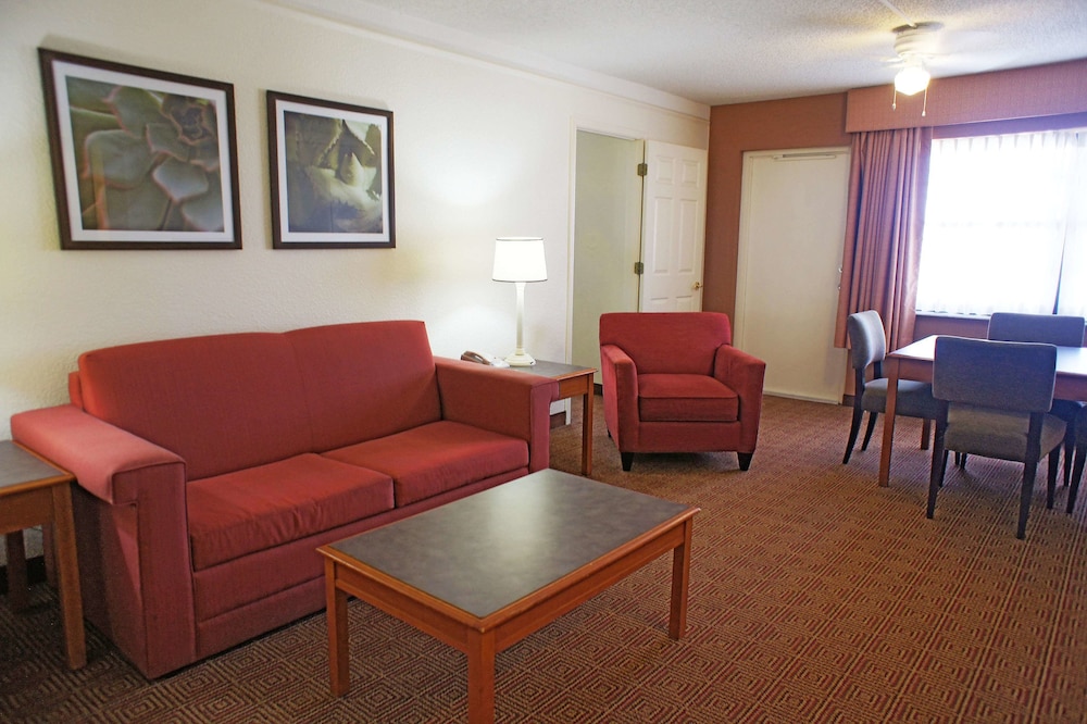 Imagen de la habitación del Hotel La Quinta Inn & Suites by Wyndham Coral Springs Univ Dr. Foto 3