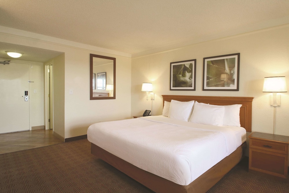 Imagen de la habitación del Hotel La Quinta Inn & Suites by Wyndham Coral Springs Univ Dr. Foto 4