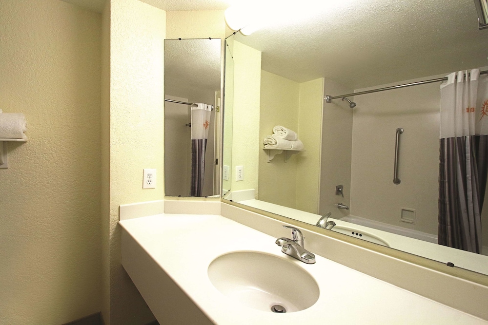 Imagen de la habitación del Hotel La Quinta Inn & Suites by Wyndham Coral Springs Univ Dr. Foto 7
