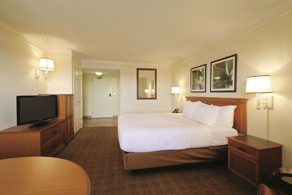 Imagen de la habitación del Hotel La Quinta Inn & Suites by Wyndham Coral Springs Univ Dr. Foto 13