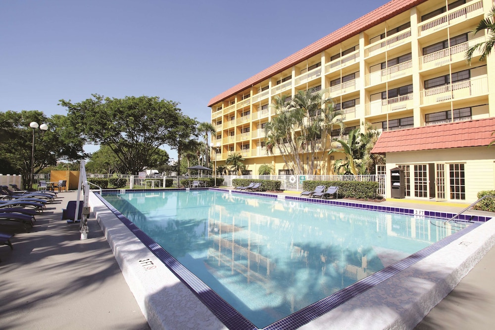 Imagen general del Hotel La Quinta Inn & Suites by Wyndham Coral Springs Univ Dr. Foto 1