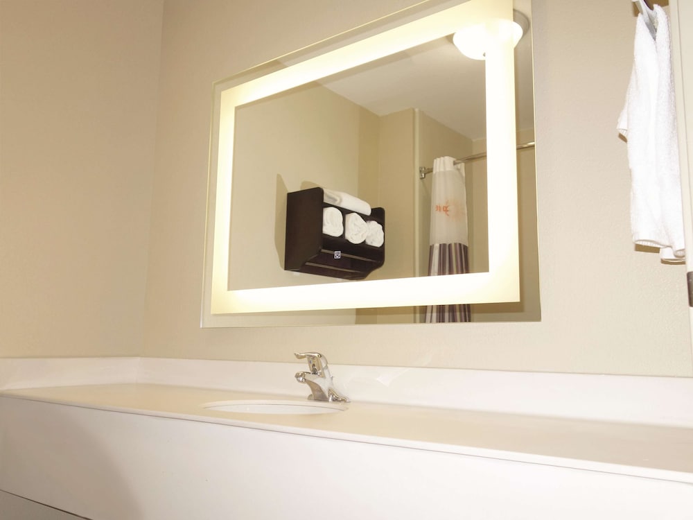 Imagen de la habitación del Hotel La Quinta Inn & Suites by Wyndham Corpus Christi Northwest. Foto 5