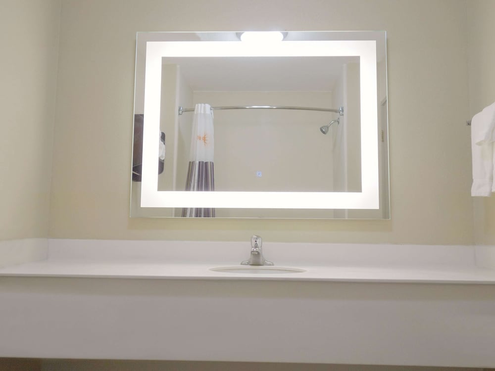 Imagen de la habitación del Hotel La Quinta Inn & Suites by Wyndham Corpus Christi Northwest. Foto 12