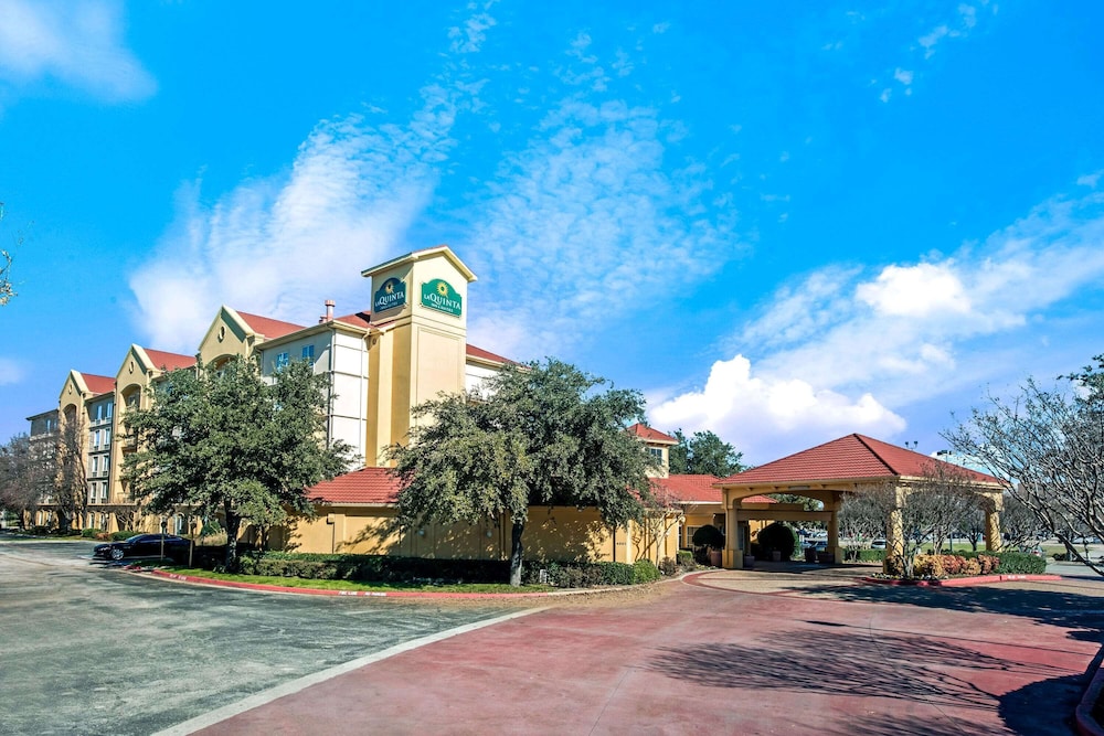 Imagen general del Hotel La Quinta Inn & Suites by Wyndham Dallas Arlington South. Foto 1