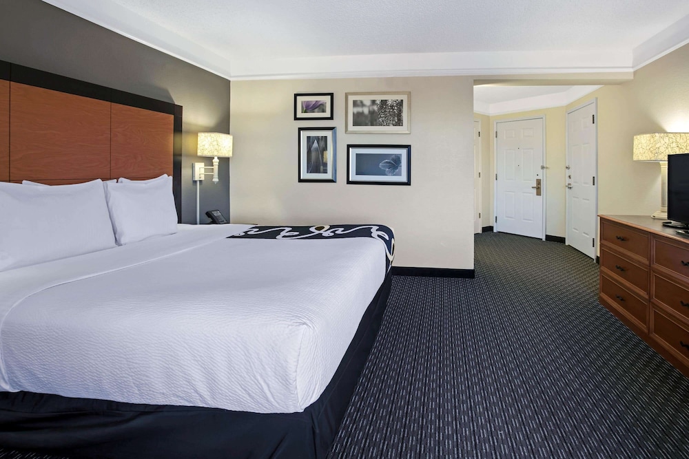 Imagen de la habitación del Hotel La Quinta Inn & Suites by Wyndham Dallas Arlington South. Foto 12