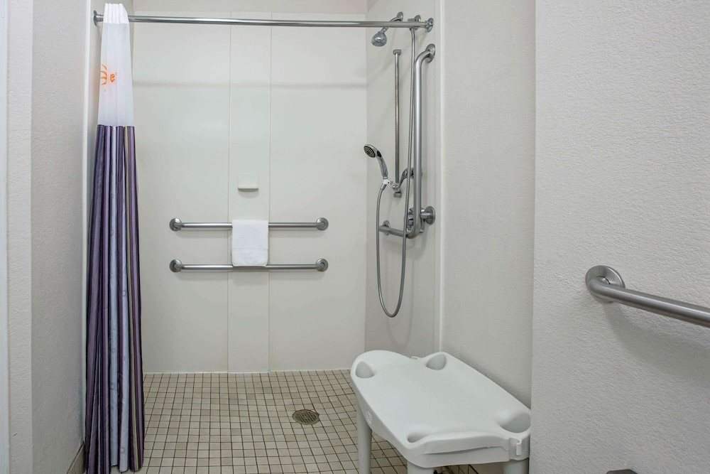 Imagen de la habitación del Hotel La Quinta Inn & Suites by Wyndham Dallas Arlington South. Foto 16