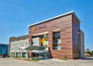 Imagen general del Hotel La Quinta Inn & Suites by Wyndham Dallas/Fairpark. Foto 1