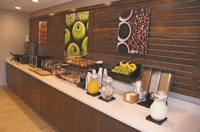 Imagen del bar/restaurante del Hotel La Quinta Inn & Suites by Wyndham Duluth. Foto 3