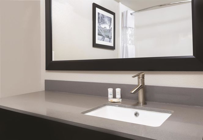 Imagen de la habitación del Hotel La Quinta Inn & Suites by Wyndham Fairfield - Napa Valley. Foto 5