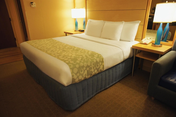 Imagen de la habitación del Hotel La Quinta Inn & Suites by Wyndham Fort Lauderdale Tamarac. Foto 2