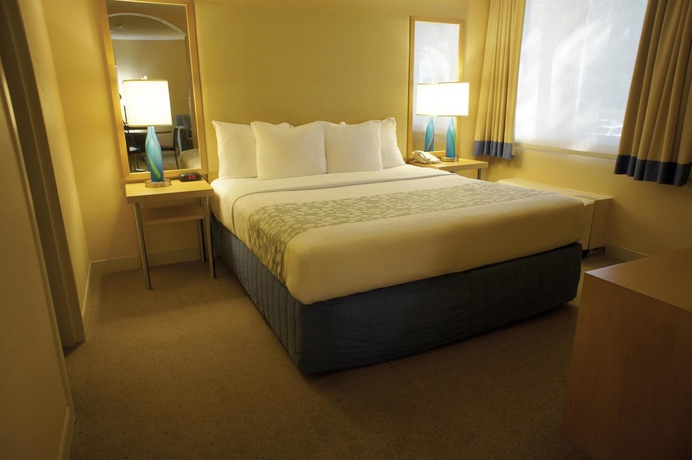 Imagen de la habitación del Hotel La Quinta Inn & Suites by Wyndham Fort Lauderdale Tamarac. Foto 6