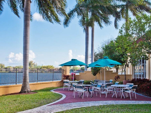 Imagen general del Hotel La Quinta Inn & Suites by Wyndham Ft. Lauderdale Airport. Foto 3